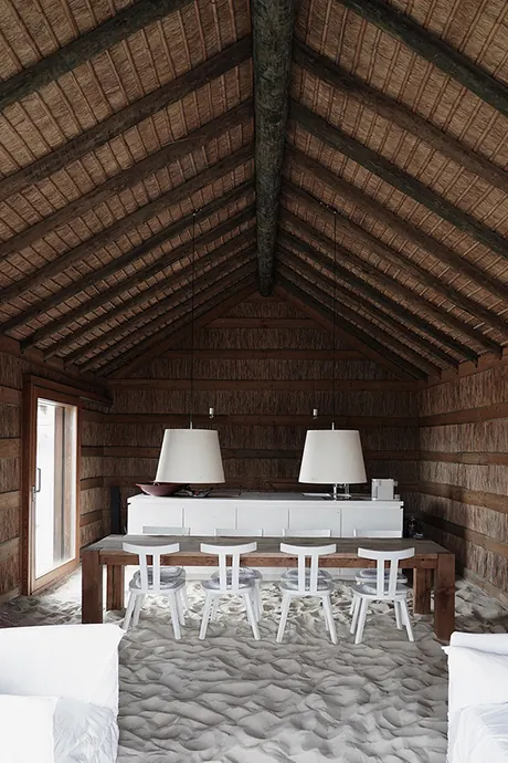 Casas na Areia — Silent Living